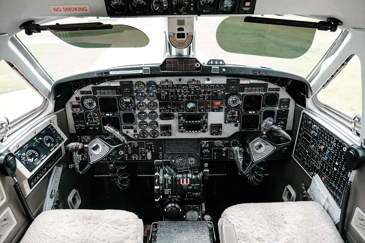 Diamond DA42 MPP Guardian cockpit